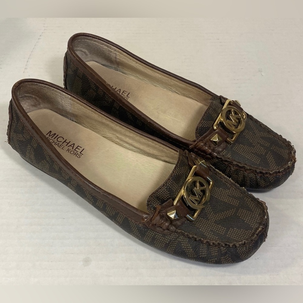 Michael Kors Brown logo Loafers size 7M 💎